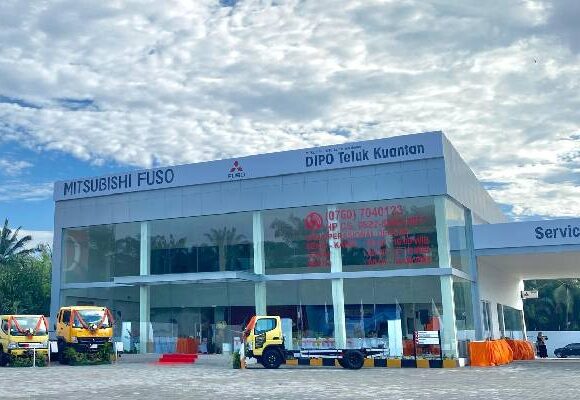 mitsubishi fuso teluk kuantan