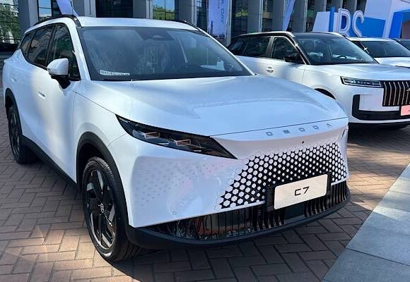Omoda C7