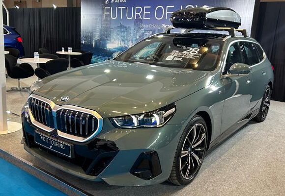 BMW i5 Touring