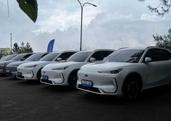 Test Drive Geely EX5