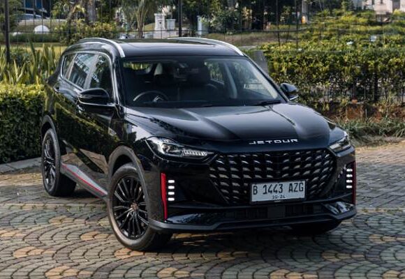Jetour Tegaskan Konsep Travel+ Melalui Program Terbaru untuk SUV Andalannya
