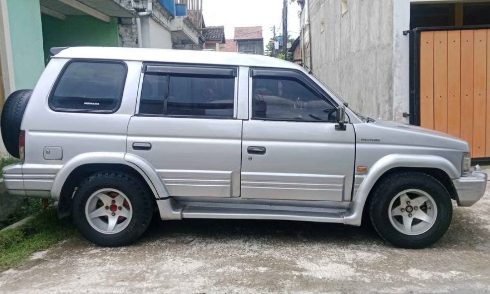 panther miyabi tahun 1993