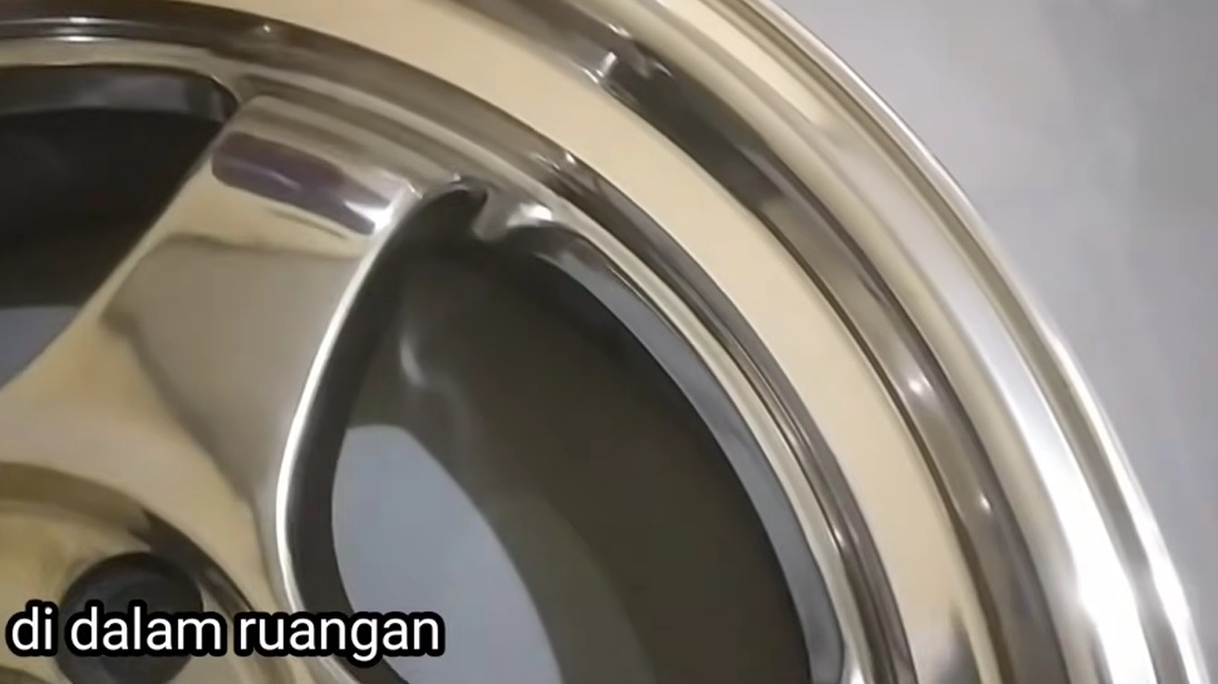hasil poles krom kendaraan super kinclong