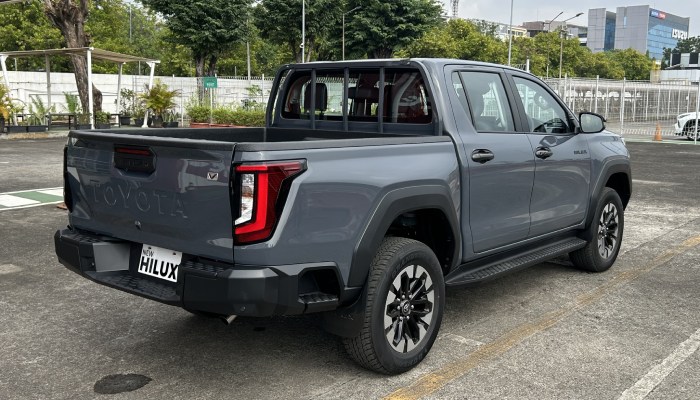 Daftar Harga Toyota Hilux 2026 Diesel 1GD dan Listrik (2)
